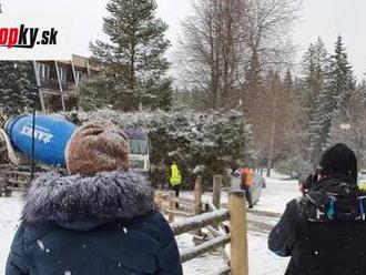 FOTO Neskutočná drzosť: Poliaci jazdili v chránenom území na Orave s domiešavačmi betónu