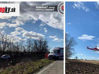 Tragické ráno pri Pezinku: FOTO Vodička   vyletela zo zákruty do poľa, na mieste zomrela