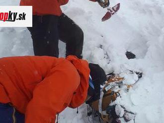 Lavína zasypala dvoch mužov! FOTO Šťastie v nešťastí, bratov sa spod snehu podarilo vyhrabať