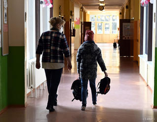 Život v Spojenej škole v Dudinciach sa pomaly vracia do bežných koľají