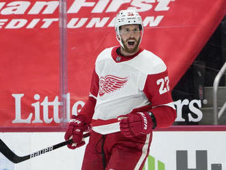 NHL: Švédsky obranca Nemeth opúšťa Detroit, vracia sa do Colorada