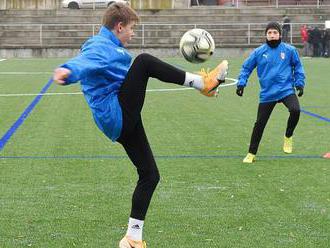 Zmatky kolem Blatného a Arenbergera. Sport má mít od pondělí zelenou!