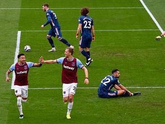 Souček a Coufal v údivu. West Ham oslavuje potížistu, který hraje jako Messi