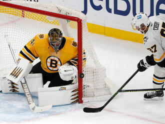 Halák inkasoval až päť gólov, Boston napriek tomu zvíťazil