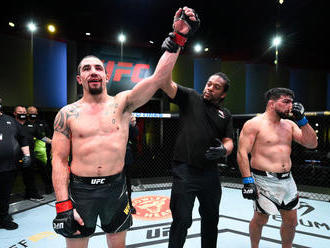 UFC Vegas 24: Whittaker so skvelým výkonom, ako ďalšieho chce Adesanyu