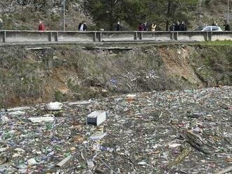 Na priehrade Ružín odštartoval najväčší environmentálny projekt zberu a recyklácie odpadov