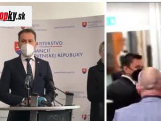 VIDEO Tlačovka Matoviča ku Sputniku sa zmenila na ŠKANDÁL: Nechutné divadlo a úder novinárom!