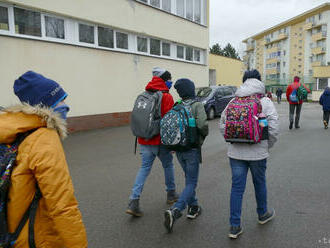 V Česku od 24. mája zmiernia opatrenia v školstve aj ubytovaní