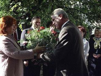 České miliardy v Rusku: Klaus a Zeman se podíleli na tajných smlouvách