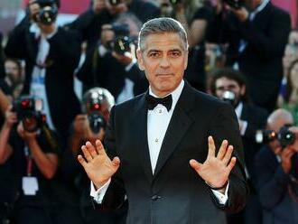 George Clooney slaví 60 let. Skvěle hraje i točí, dvakrát čelil smrti