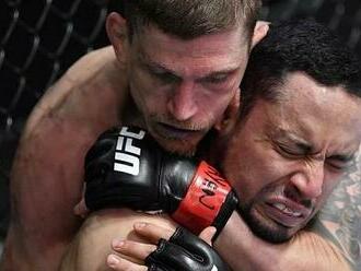 Dvořák vyhrál i třetí zápas v UFC. „Náhradníka“ Ronderose po chvíli uškrtil