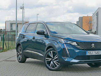 Peugeot 5008: Ideální pro pět lidí, v nouzi odveze i tchyni