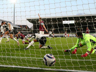 Rodák opäť šancu nedostal, Fulham vypadol z Premier League