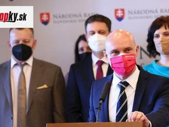 Opäť im zostanú len oči pre plač: Štylistka si podala Matoviča, Kollára, Gröhlinga aj poslanca Pčolinského!