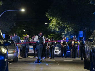 V Chicagu pri streľbe utrpelo zranenia 13 ľudí