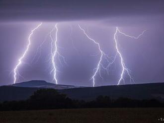 Meteorológovia: Cez Česko sa v utorok večer preženú ďalšie silné búrky