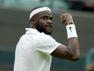 Tiafoe vyradil v 1. kole Wimbledonu nasadenú trojku Tsitsipasa