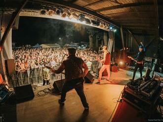 Centrem Brna bude znít nový festival – zahrají The Fialky, Nežfaleš, Degradace a další