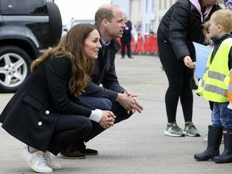 Smer Škótsko. William a Kate majú zachrániť monarchiu