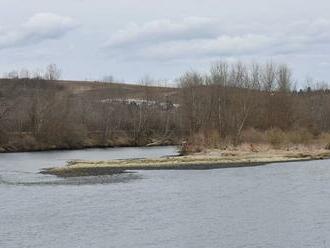 Maloletého Mária, ktorého strhol prúd Váhu, našli bez známok života