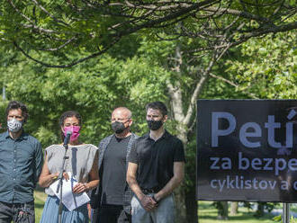 Cyklisti sa chcú cítiť bezpečnejšie, žiadajú 1,5 metra na obiehanie