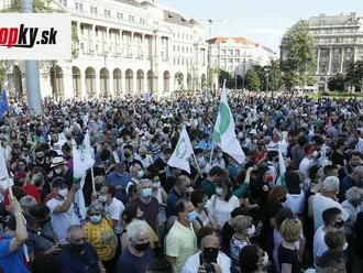 Tisíce ľudí v Maďarsku protestovali proti zákazu propagácie homosexuality