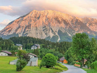 Leto v Alpách: Hotel Tauplitzerhof *** s neobmedzeným wellness, zľavovou kartou a polpenziou.