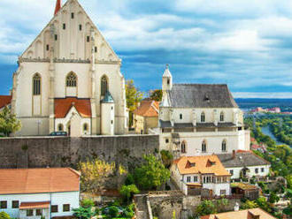 Relax v centre Znojma s polpenziou a zvýhodnenými vstupom do Aqualand Moravia