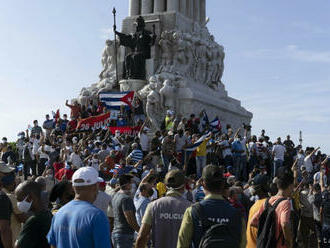 Za protesty bolo zatiaľ trestne stíhaných minimálne 60 Kubáncov