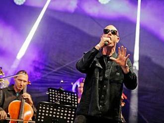 Reportáž: Spojili hiphop s orchestrem. Vladimir 518, 7krát3 a další rotovali na pódiu