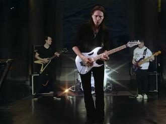 Jonah Nilsson + Steve Vai + Quincy Jones = Diamond Ring