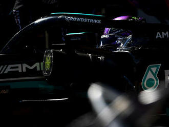 Hamilton már lemondott a győzelemről, Bottas megúszta a büntetést