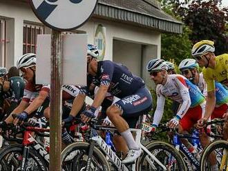 Jako Eiffelova věž a čerstvé croissanty. Fanoušci Tour de France doslova žijí