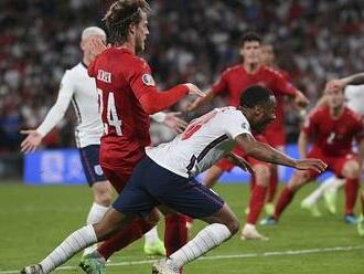 Lineker mlčel, Owen šel přes mrtvoly. Evropa má ale jasno: Sterling je padouch!