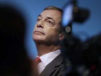 Britský politik sa hrnie znova pred kamery: Farage bude moderovať televízny program