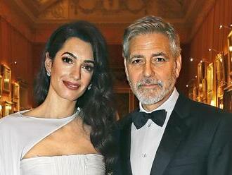 George Clooney s manželkou Amal prekvapili: Tretie dieťa na ceste!