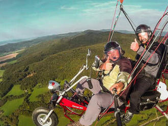 Neopakovateľný zážitok - vyhliadkový let s Air chopprom, motorový tandemový paragliding.