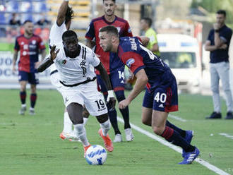 Spezia získala bod v Cagliari po remíze, Mráz striedal