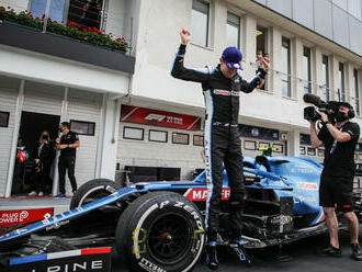 Ocon nyerte Vettel előtt a szürreális Magyar Nagydíjat, Hamilton csak harmadik lett