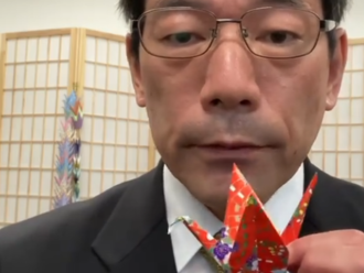 Japonský konzul v Seattli predvádza každý deň na Instagrame vlastné origami