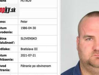 Ďalší zásah NAKA! Policajti prehľadávali dom Tigrovi: Obvinili 11 osôb, Petrov je na úteku