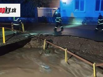 Slovensko dnes zasiahnu silné búrky: Meteorológovia zvýšili výstrahu! Hrozia aj povodne