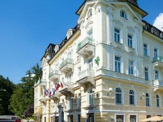 Hotel Westend **** s raňajkami či polpenziou, saunou a až 12 liečebnými procedúrrami.