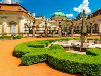 Pobyt pri Uherskom Hradišti: Penzión Pod Břesteckou skalou *** s polpenziou a zľavou na nápoje v bare.