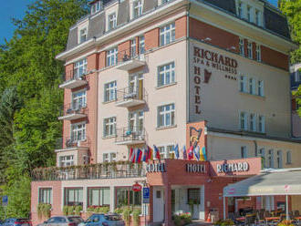 Mariánské Lázně: Hotel Richard **** s neobmedzeným bazénom, 4 procedúrami, pitnou kúrou a polpenziou.