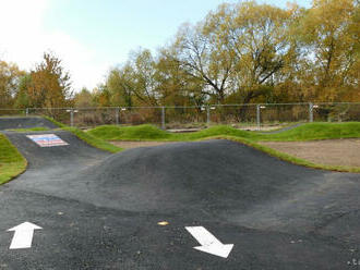 V meste Humenné otvorili tretí pumptrack na východe Slovenska