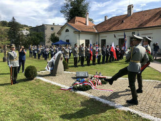 V Radaticiach si pripomenuli obete pádu bombardéra v roku 1944