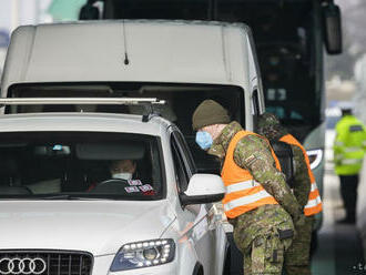 Českí policajti nacvičujú znovuzavedenie kontrol na hraniciach so SR