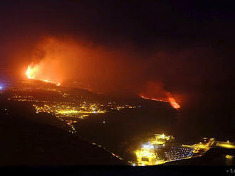 Na ostrove La Palma pristálo prvé lietadlo od uzavretia letiska