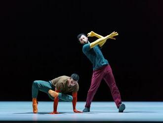 Forsythe rozproudil Tanec Praha. Yasit zamotával nohy do gordických uzlů